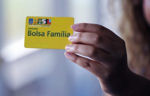 Bolsa Família fica