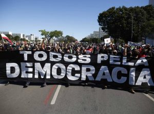 A cidadania do mercado e o sufocamento da democracia