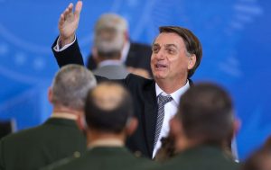 Para desviar foco da CPI da Pandemia, Bolsonaro conspira contra STF