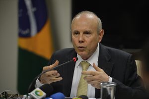 Ex-ministro Guido Mantega analisa alta da inflação, vê aumento do desemprego e do empobrecimento no Brasil