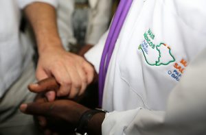 Programa de Bolsonaro para substituir Mais Médicos não saiu do papel