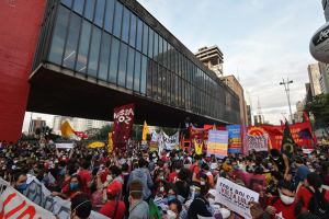 Mobilização popular e desenvolvimento econômico