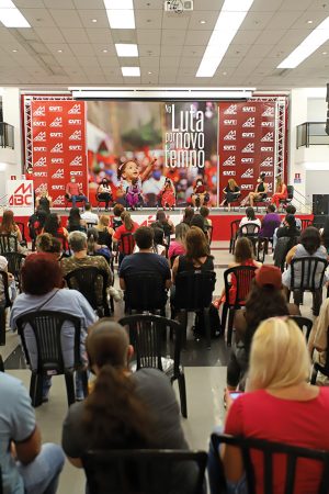 Metalúrgicas debatem curta ‘Chão de Fábrica’ no Dia Internacional da Mulher