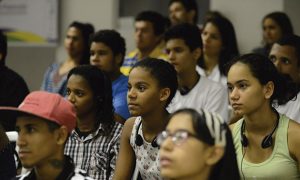 Adolescência, emprego e aposentadoria