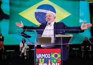 <strong>Por um novo ciclo de democracia e desenvolvimento que aponte novos caminhos</strong>