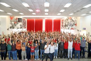 Metalúrgicos e metalúrgicas aprovam pauta de reivindicações da Campanha Salarial 2024