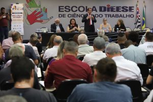 Trabalhadores não podem ficar de fora do debate sobre tecnologia e inovação, alerta Dieese