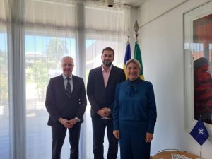 Presidente da IndustriALL-Brasil discute impactos das mudanças climáticas e transição energética justa com embaixadores suecos