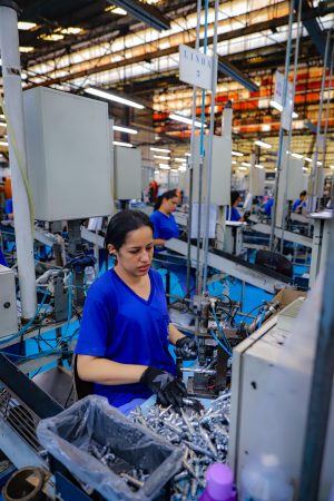 Diferença salarial entre homens e mulheres diminui 12% na base da FEM-CUT em 20 anos