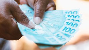 Salário mínimo e distribuição de renda