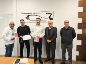 Sindicato apresenta na Volks curso de ferramentaria reformulado
