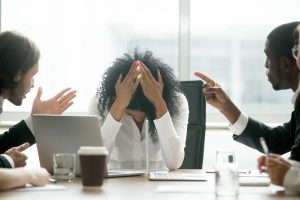 Assédios moral e sexual precisam ser enfrentados