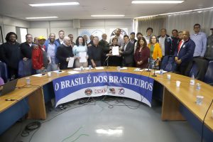 Centrais sindicais, IndustriALL Brasil e Dieese apresentam ao governo federal reivindicações sobre política industrial