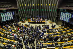 Sindicato critica decisão da Câmara dos Deputados de barrar taxação de fintechs, bets e super-ricos