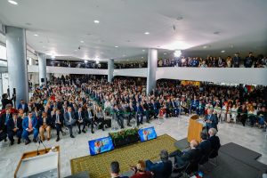 Conquista histórica: Metalúrgicos do ABC acompanham cerimônia em que Lula sanciona isenção do IR para quem ganha até R$ 5 mil