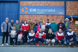 Tribuna na Mão reforça unidade com trabalhadores na Autometal