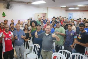 Trabalhadores na Revoluz participam de roda de conversa e conscientização no Novembro Azul