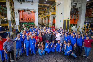 Boulos visita trabalhadores na Delga e reforça luta pelo fim da escala 6x1