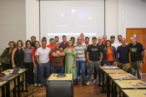 Trabalho e tecnologia: CNM/CUT articula estratégia nacional para garantir direitos na indústria automotiva