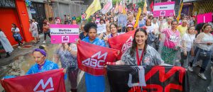 Metalúrgicas do ABC tomam ruas de São Paulo contra feminicídio e pela igualdade no trabalho